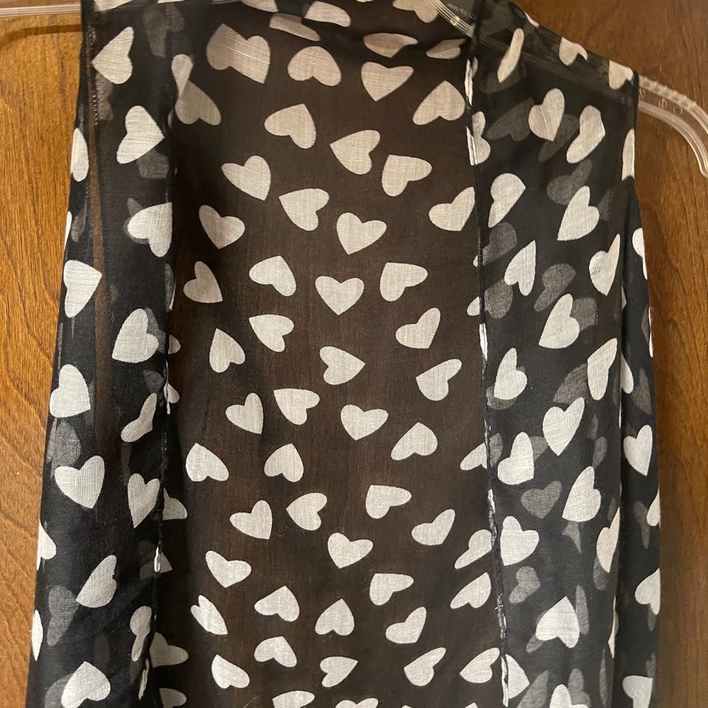 NWT black & white heart pattern drape front vest.